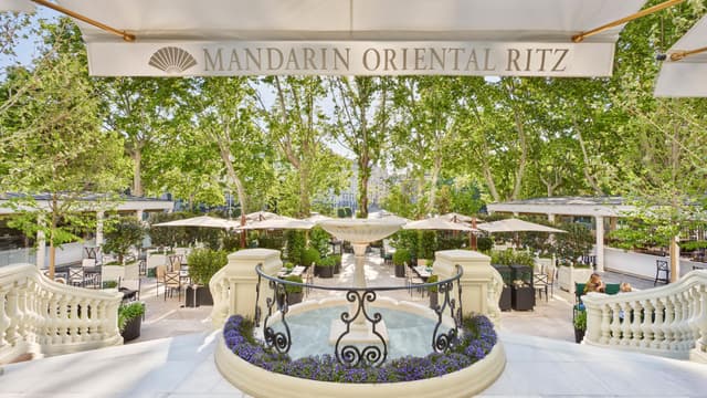 Eleganti, sorprendenti, gustosi: ecco gli hotel dove soggiornare (e mangiare) a Madrid