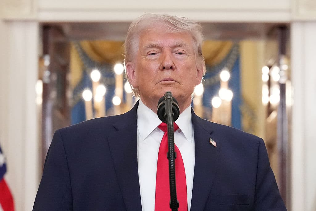 Trump firma il nuovo ordine esecutivo sull'IA: ecco cosa prevede