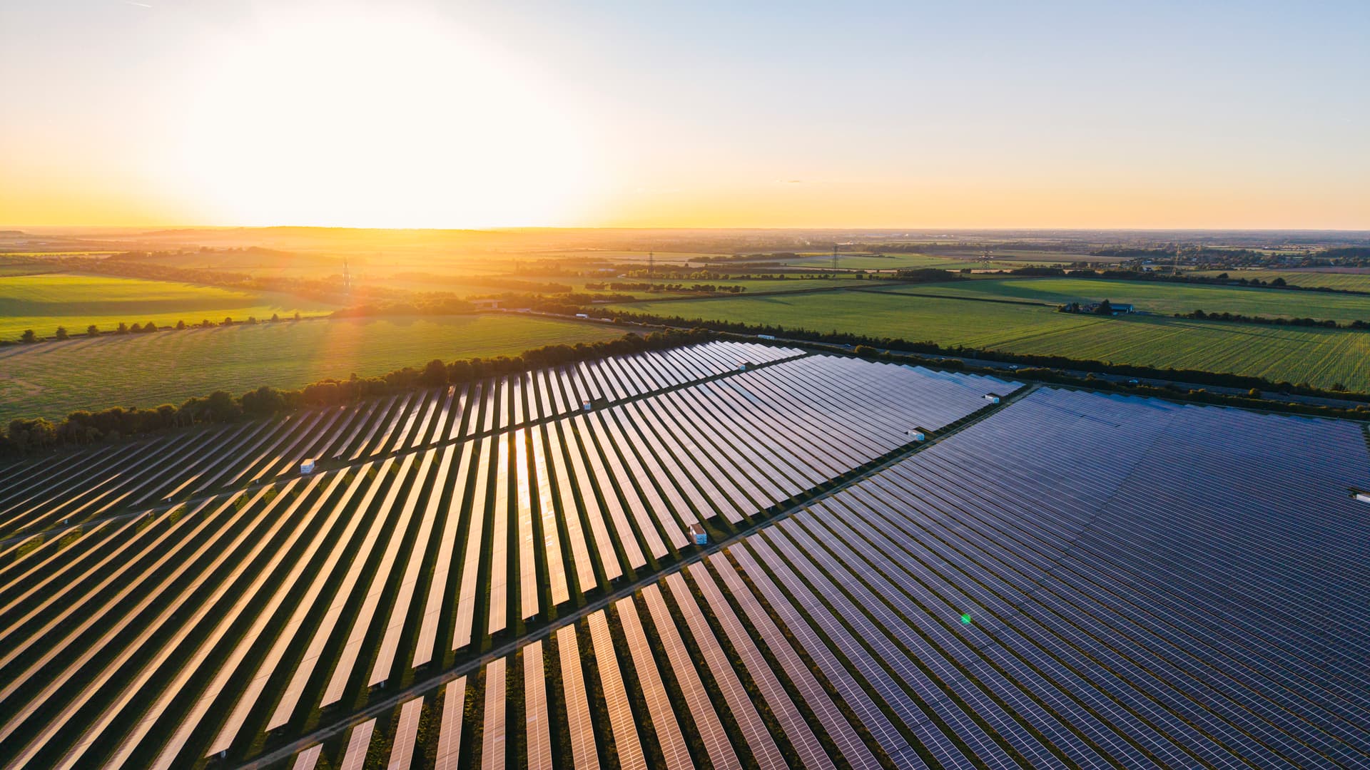 Google punta sul sole anche di notte: il progetto da 350 milioni per alimentare i data center